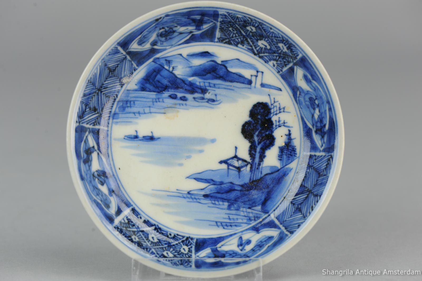 Antique 17/18th Century Arita Porcelain Plate Japan Japanese Blue & White