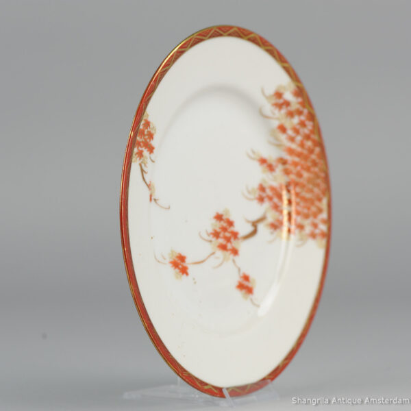 Ca 1900-1950 Japanese Kutani Plate Flowers