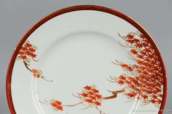 Ca 1900-1950 Japanese Kutani Plate Flowers