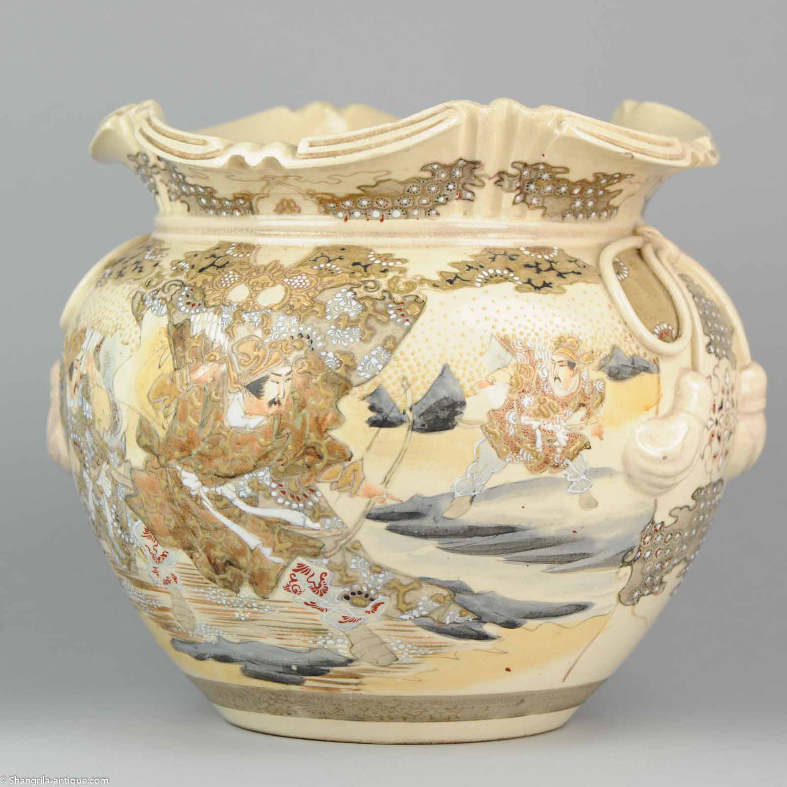 Ca 1900 Japanese Meiji Hand Painted Satsuma Vase Pot Warriors Hunters Antique