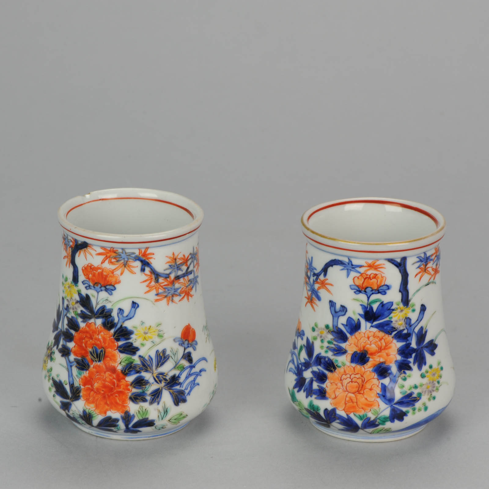 Rare Antique 17th – 18th C Japanese Porcelain set of vases Kakiemon Imari
