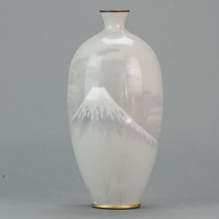 Antique Meiji period Japanese Cloisonne Vase Japan Mount Fuji Antique