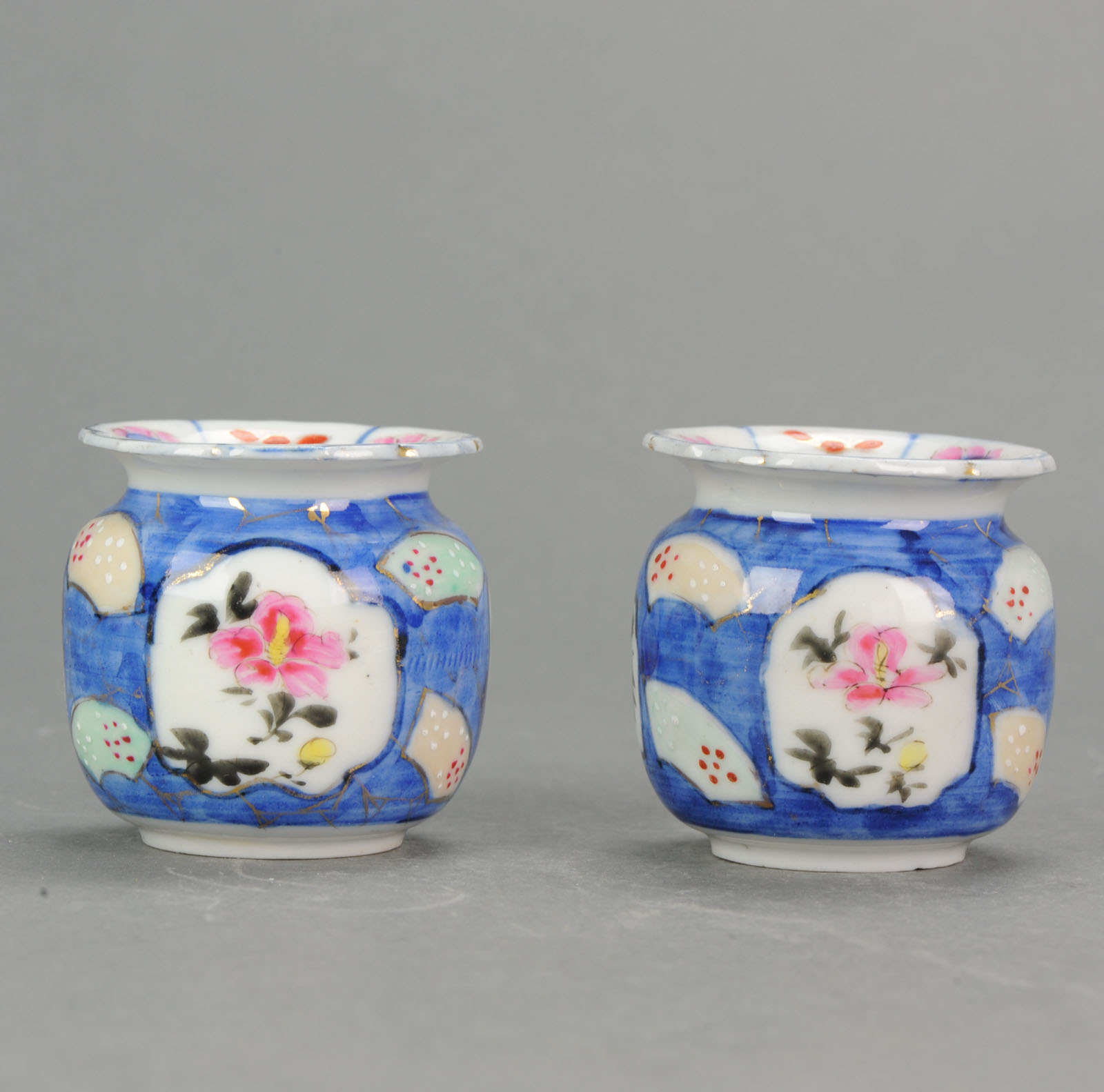 Rare Antique 17th – 18th C Japanese Porcelain set of vases Kakiemon Imari