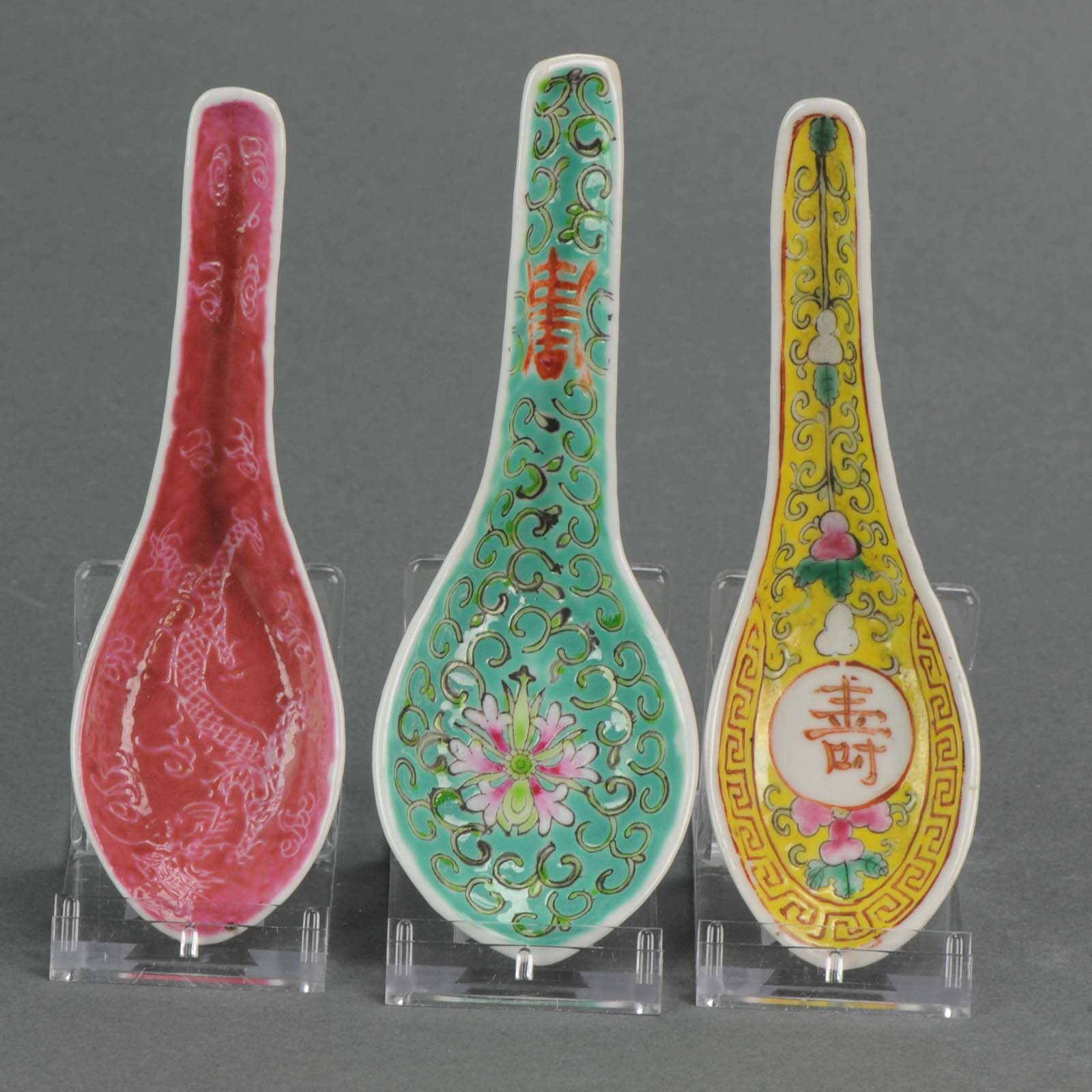 Set of 3 Mid 20th Century Chinese Porcelain Spoons Flowers Unmarked