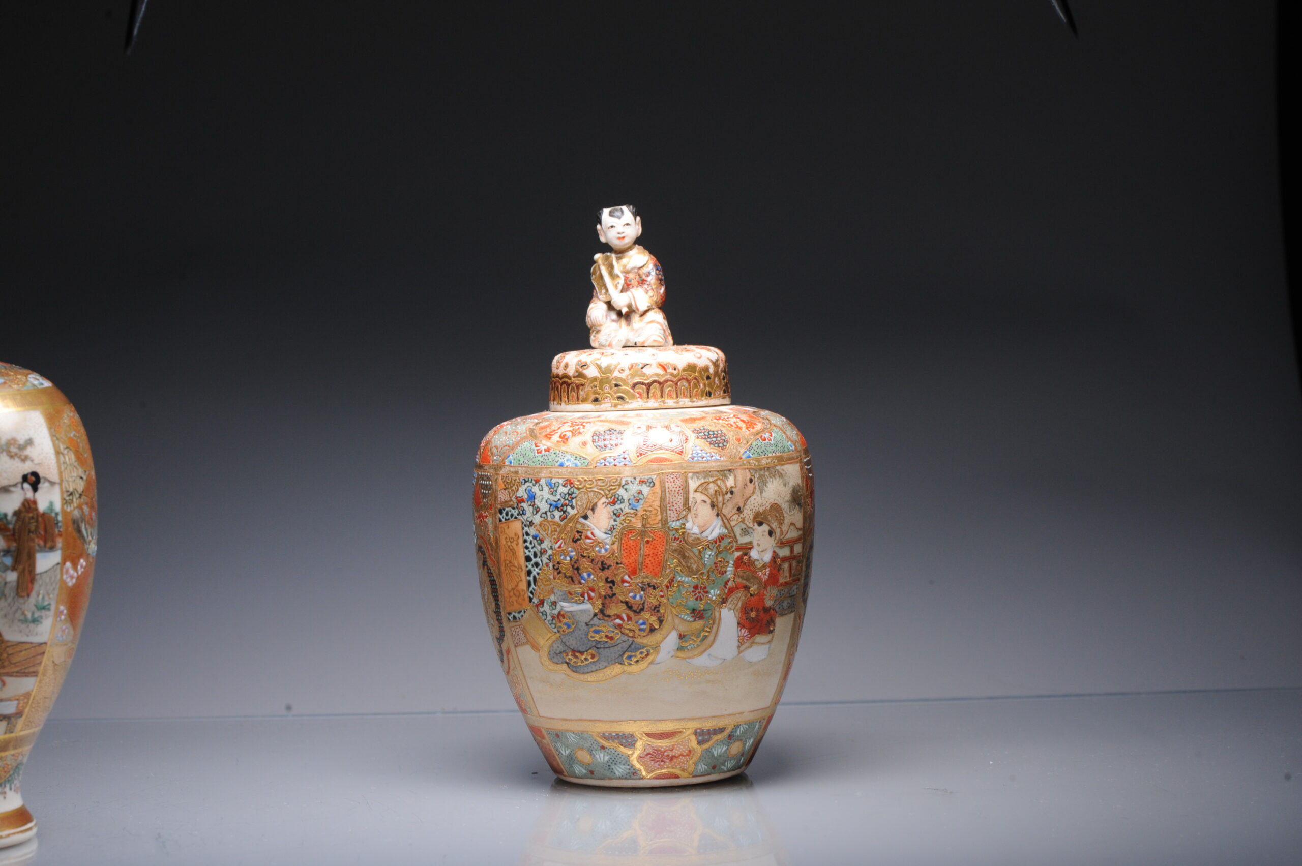 Antique ca 1900 Japanese Satsuma Jar With Figures Richly Decorated Unmarked