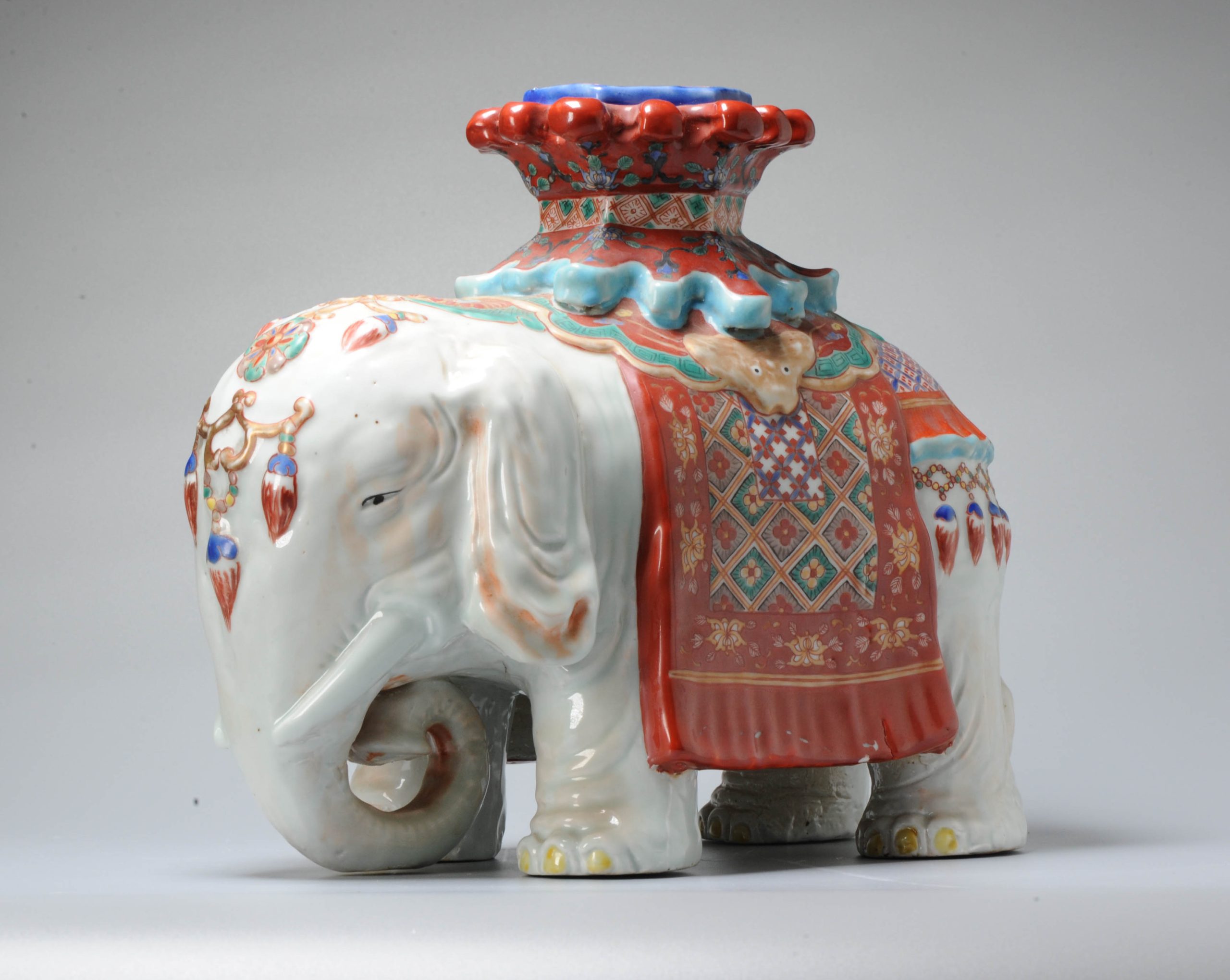 Antique Edo/Meiji Period 18/19c Japanese Porcelain Elephant Kakiemon Style