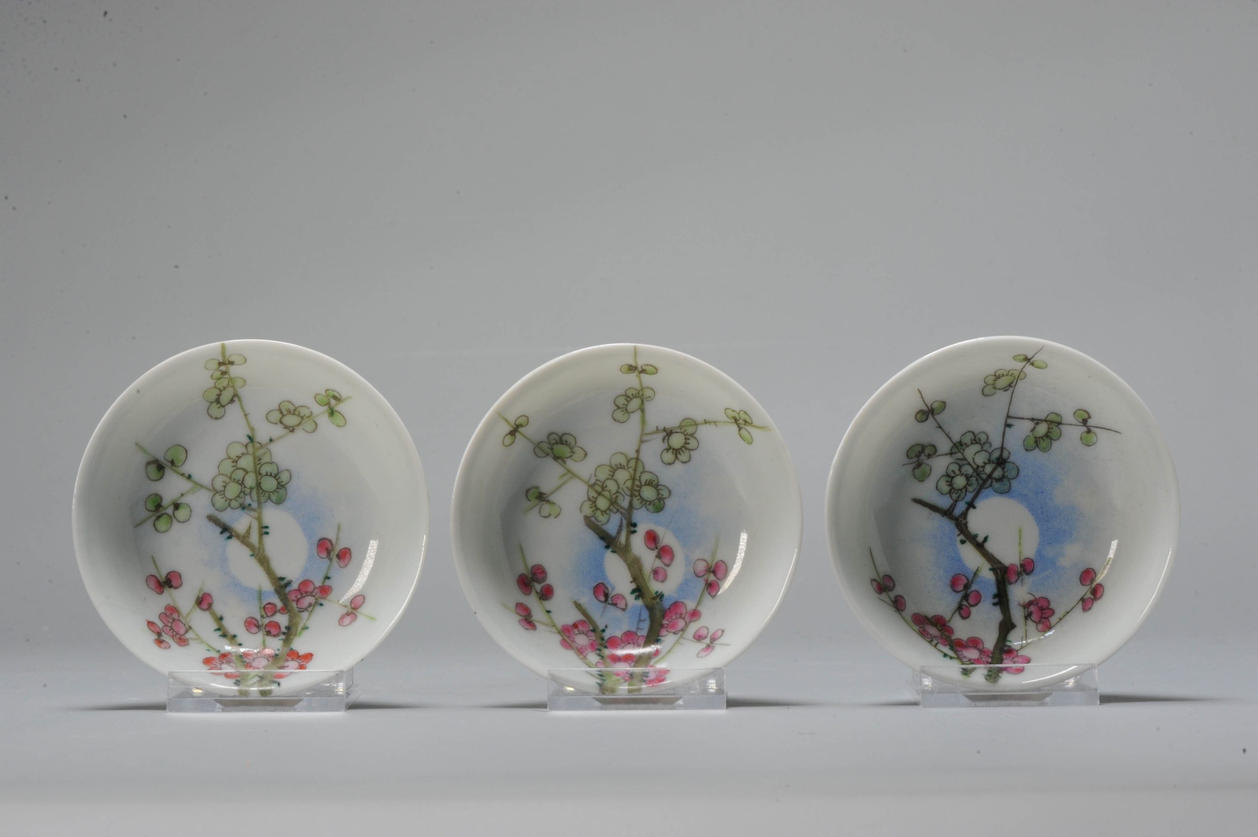 Antique Meiji period Japanese Porcelain Kaiseki set bowls Japan 19th/20th century
