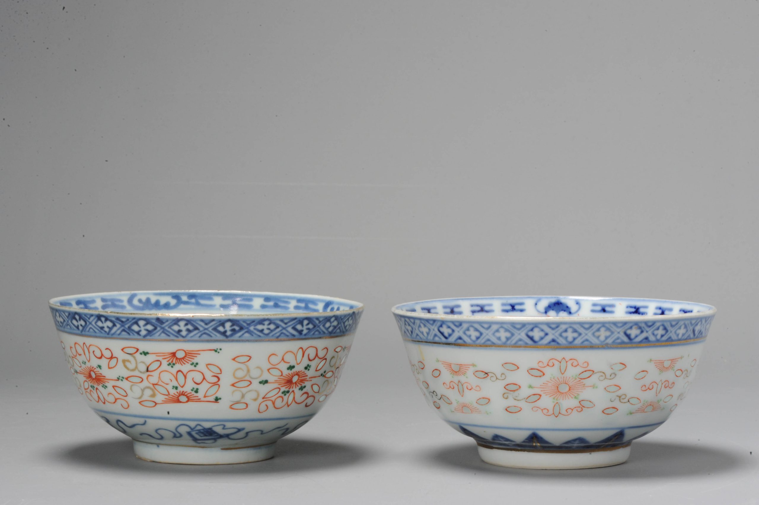 Antique Chinese Republic period Rice grain bowl with flowers, China 20th c.