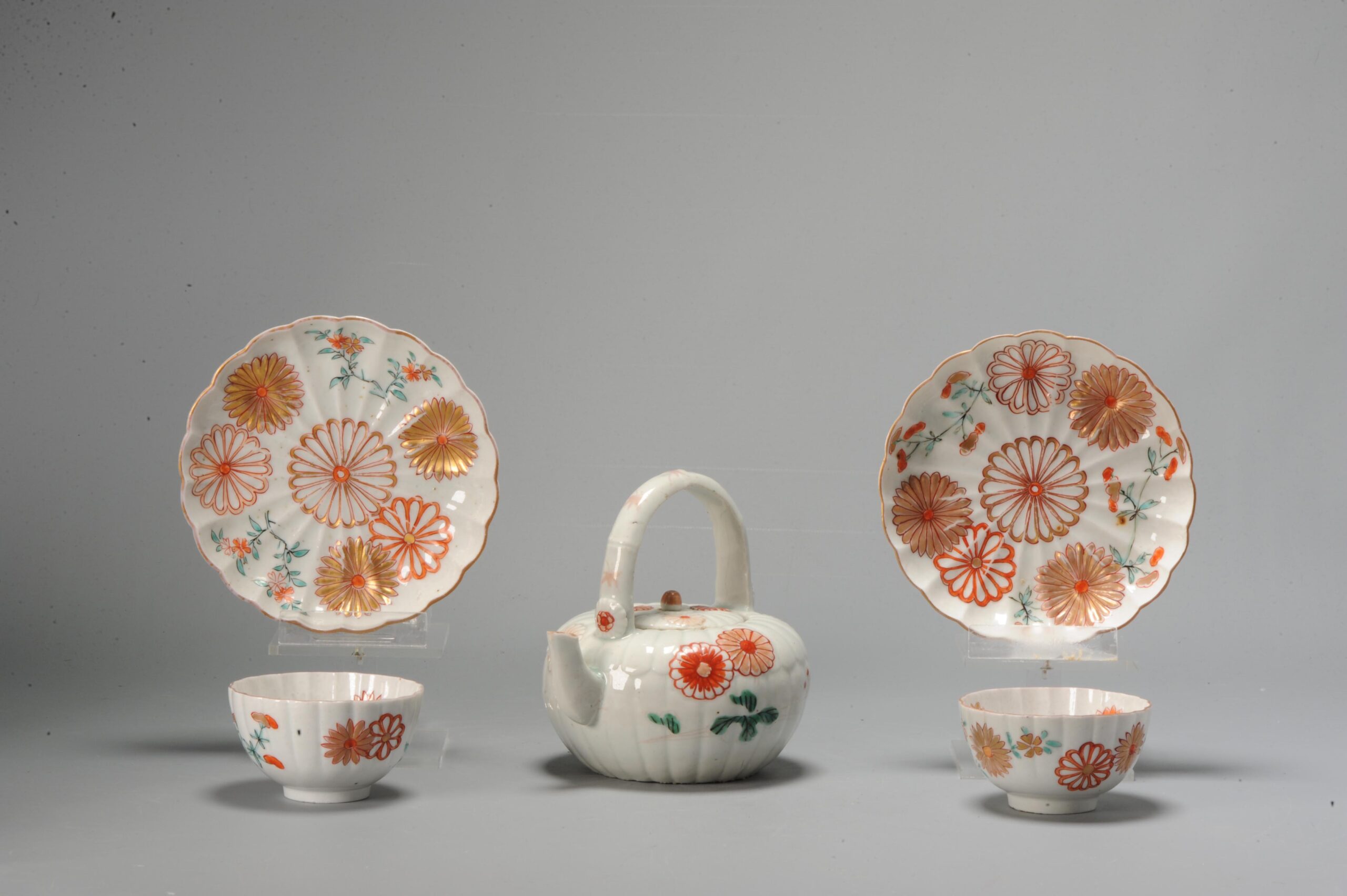 Antique Japanese Arita Porcelain Imari Tea Pot and Tea sets Early 18th Century