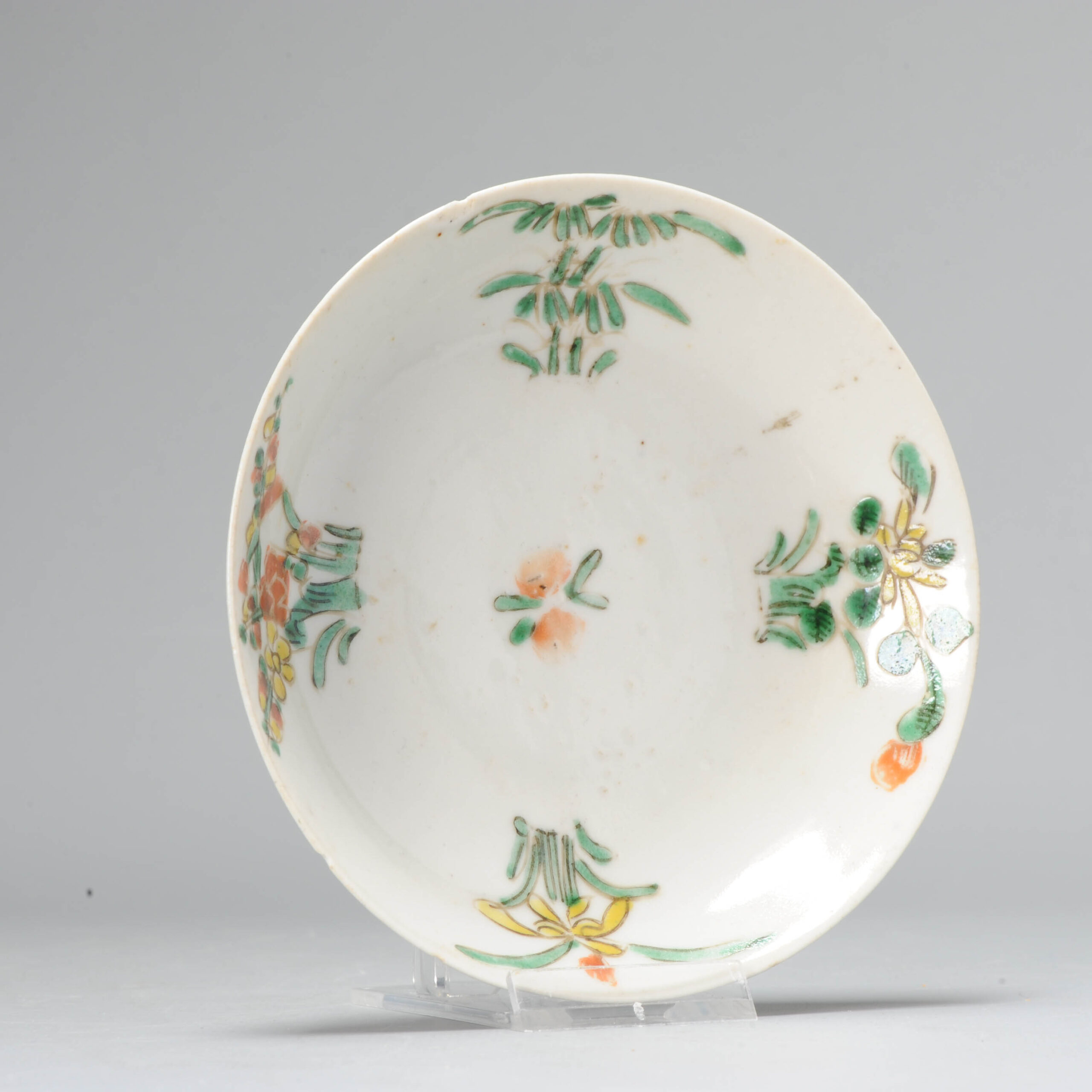 Antique Ko Akae Plate Chinese porcelain Wucai 17C Tianqi Chongzhen Flowers