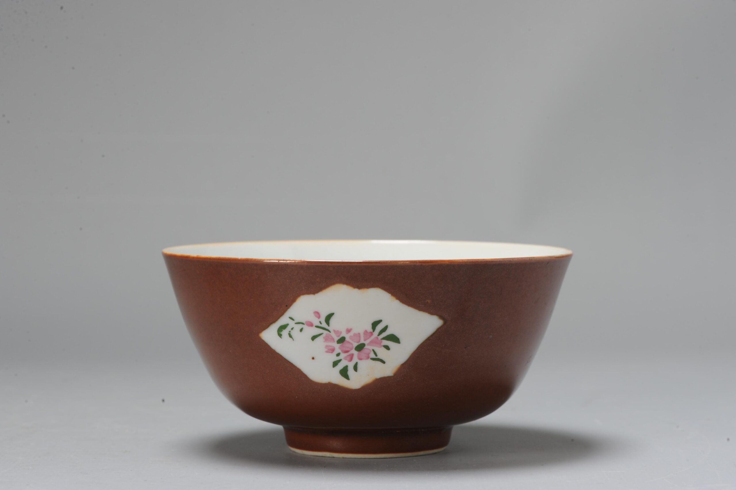 Antique Chinese Republic period BAatvian  Fencai bowl with flowers, China 20th c.