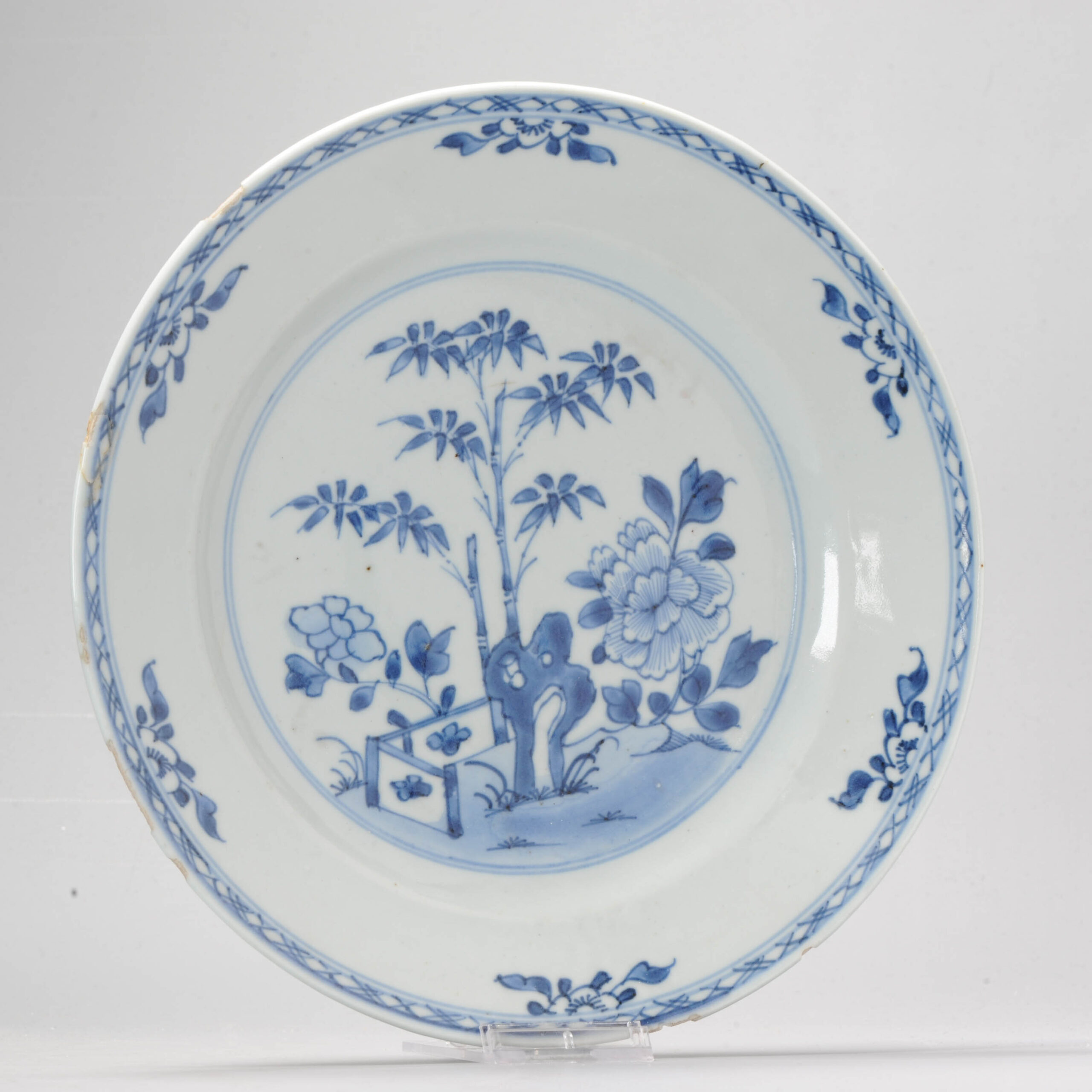 A Chinese Porcelain Blue White Dish Qianlong Period Landscape Garden Scene