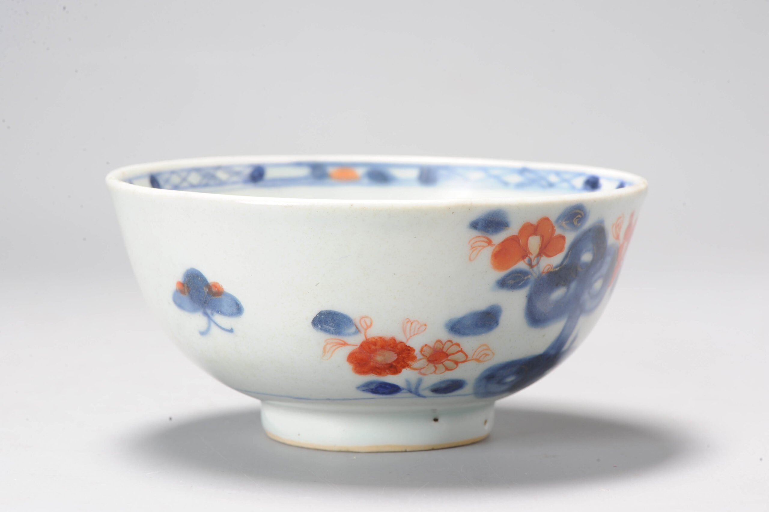 A Chinese Porcelain Imari Bowl 1720-1740 Period Floral and Butterfly